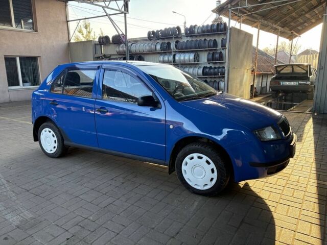 Синий Шкода Фабия, объемом двигателя 1.2 л и пробегом 194 тыс. км за 2950 $, фото 1 на Automoto.ua