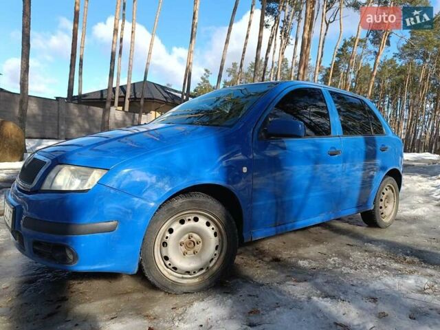 Синий Шкода Фабия, объемом двигателя 1.4 л и пробегом 216 тыс. км за 2400 $, фото 1 на Automoto.ua