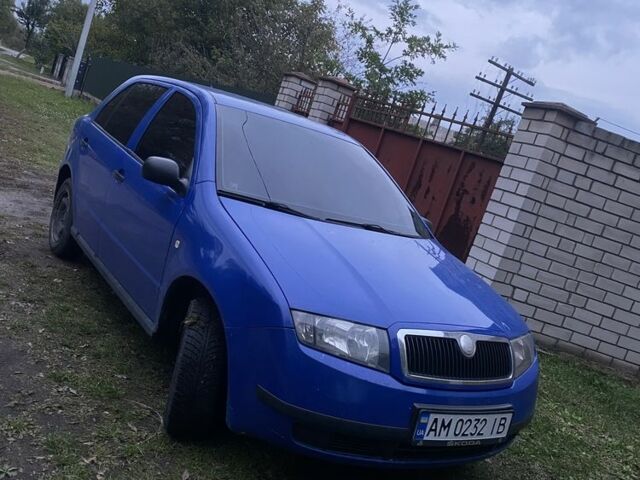 Синий Шкода Фабия, объемом двигателя 1.2 л и пробегом 206 тыс. км за 3300 $, фото 1 на Automoto.ua