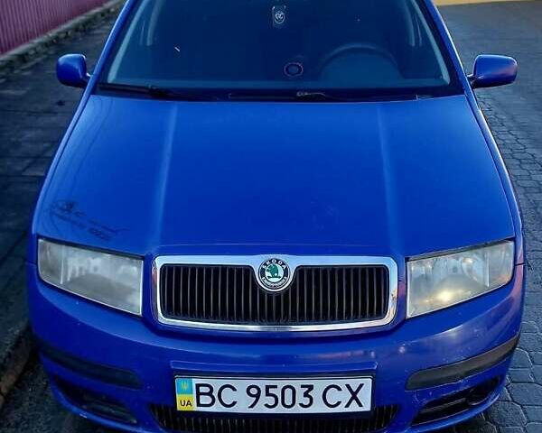 Синий Шкода Фабия, объемом двигателя 1.4 л и пробегом 280 тыс. км за 3700 $, фото 1 на Automoto.ua