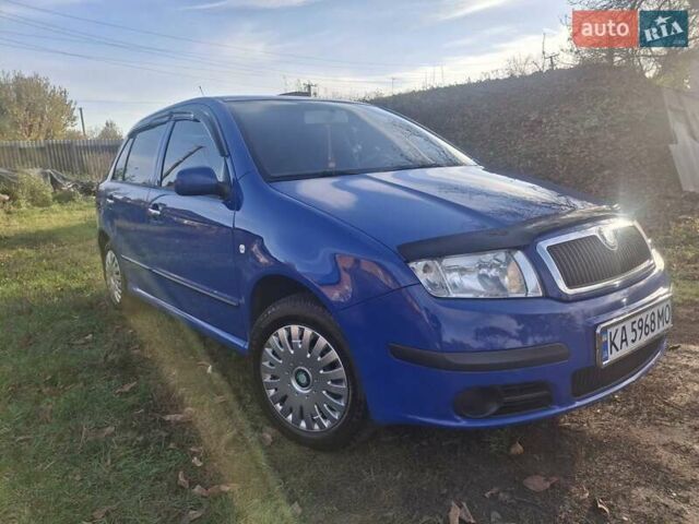 Синій Шкода Фабія, об'ємом двигуна 1.39 л та пробігом 322 тис. км за 4999 $, фото 1 на Automoto.ua
