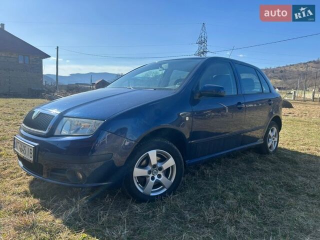 Синій Шкода Фабія, об'ємом двигуна 1.39 л та пробігом 244 тис. км за 4000 $, фото 1 на Automoto.ua