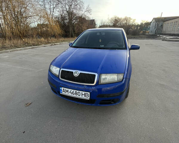 Синий Шкода Фабия, объемом двигателя 1.39 л и пробегом 184 тыс. км за 4500 $, фото 1 на Automoto.ua