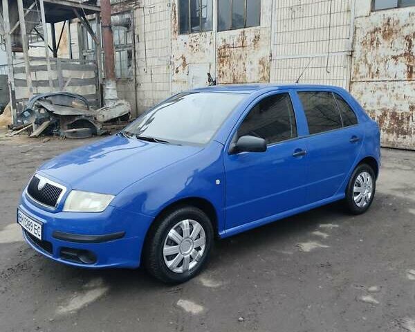 Синий Шкода Фабия, объемом двигателя 1.2 л и пробегом 240 тыс. км за 3500 $, фото 1 на Automoto.ua