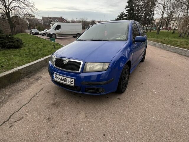 Синий Шкода Фабия, объемом двигателя 1.4 л и пробегом 191 тыс. км за 4250 $, фото 1 на Automoto.ua