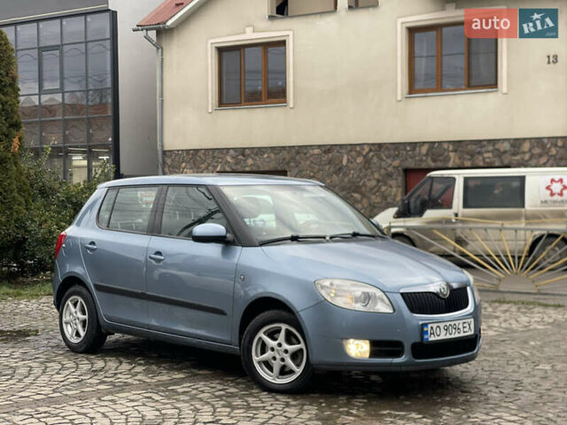 Синий Шкода Фабия, объемом двигателя 1.39 л и пробегом 240 тыс. км за 4400 $, фото 1 на Automoto.ua