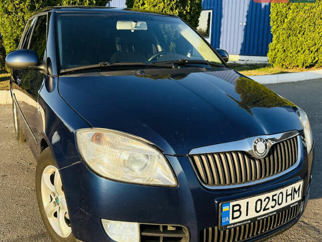 Синий Шкода Фабия, объемом двигателя 1.39 л и пробегом 143 тыс. км за 5500 $, фото 1 на Automoto.ua