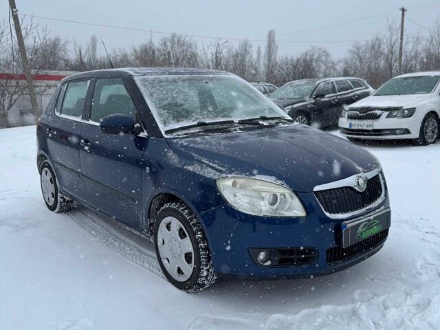 Синий Шкода Фабия, объемом двигателя 1.2 л и пробегом 181 тыс. км за 5450 $, фото 1 на Automoto.ua