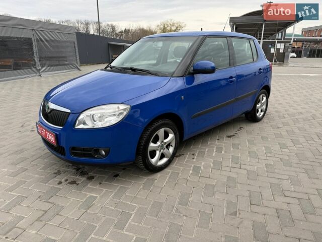 Синій Шкода Фабія, об'ємом двигуна 1.6 л та пробігом 206 тис. км за 6700 $, фото 1 на Automoto.ua