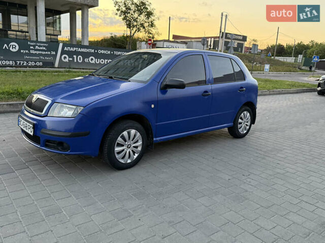 Синій Шкода Фабія, об'ємом двигуна 1.2 л та пробігом 206 тис. км за 3400 $, фото 1 на Automoto.ua