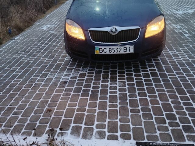 Синий Шкода Фабия, объемом двигателя 1.4 л и пробегом 195 тыс. км за 3750 $, фото 1 на Automoto.ua