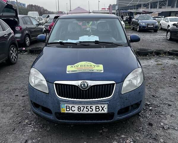 Синий Шкода Фабия, объемом двигателя 1.39 л и пробегом 194 тыс. км за 4600 $, фото 1 на Automoto.ua