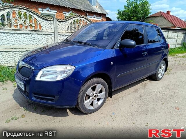 Синий Шкода Фабия, объемом двигателя 1.2 л и пробегом 136 тыс. км за 3900 $, фото 1 на Automoto.ua