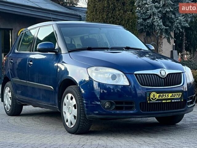Синий Шкода Фабия, объемом двигателя 1.39 л и пробегом 214 тыс. км за 4500 $, фото 1 на Automoto.ua
