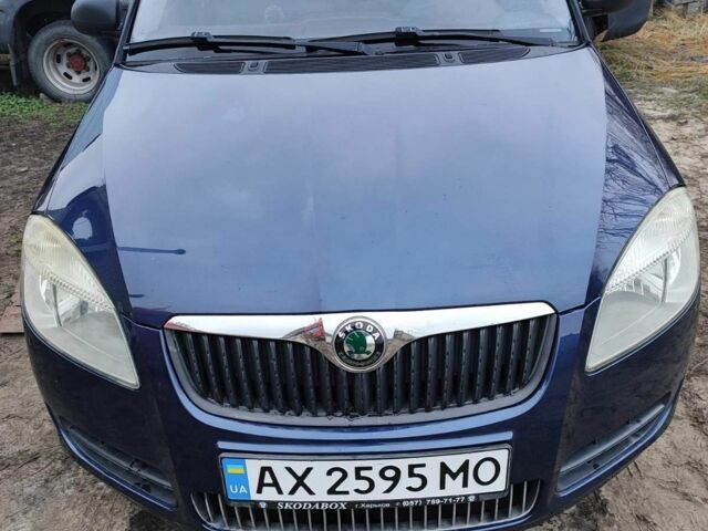 Синий Шкода Фабия, объемом двигателя 1.2 л и пробегом 138 тыс. км за 5200 $, фото 1 на Automoto.ua