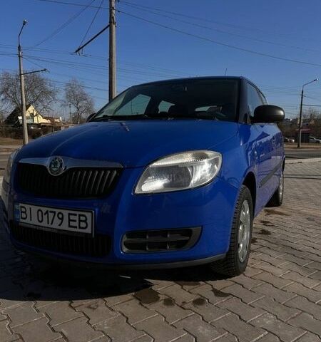 Синий Шкода Фабия, объемом двигателя 1.2 л и пробегом 203 тыс. км за 4900 $, фото 1 на Automoto.ua