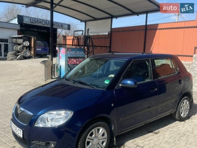 Синій Шкода Фабія, об'ємом двигуна 1.2 л та пробігом 203 тис. км за 4450 $, фото 1 на Automoto.ua