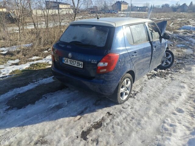 Синій Шкода Фабія, об'ємом двигуна 0 л та пробігом 200 тис. км за 1400 $, фото 1 на Automoto.ua
