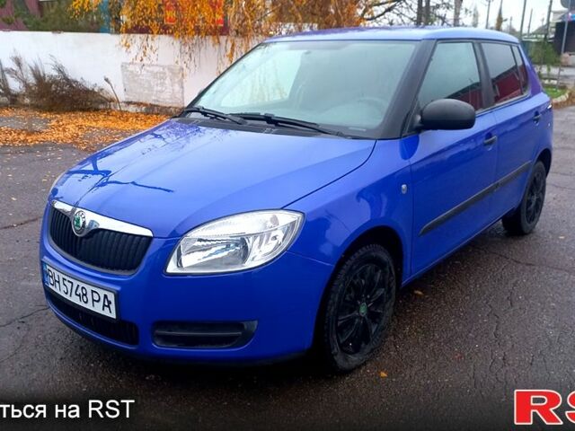 Синий Шкода Фабия, объемом двигателя 1.2 л и пробегом 188 тыс. км за 4500 $, фото 1 на Automoto.ua