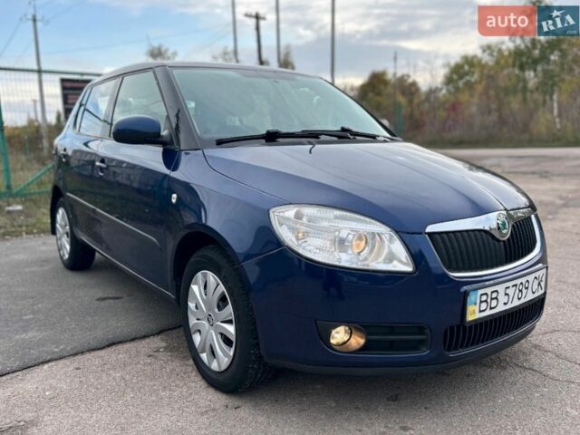 Синій Шкода Фабія, об'ємом двигуна 1.39 л та пробігом 190 тис. км за 4500 $, фото 1 на Automoto.ua