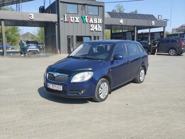 Синий Шкода Фабия, объемом двигателя 1.4 л и пробегом 219 тыс. км за 4200 $, фото 1 на Automoto.ua