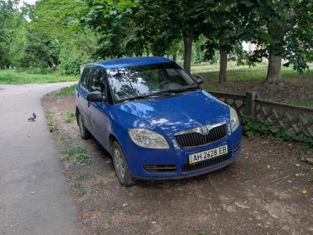 Синий Шкода Фабия, объемом двигателя 0 л и пробегом 208 тыс. км за 3000 $, фото 1 на Automoto.ua
