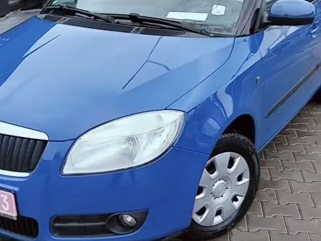 Синий Шкода Фабия, объемом двигателя 1.4 л и пробегом 230 тыс. км за 5500 $, фото 1 на Automoto.ua