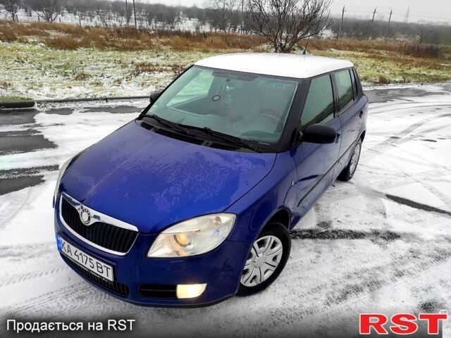 Синій Шкода Фабія, об'ємом двигуна 1.4 л та пробігом 26000 тис. км за 3999 $, фото 1 на Automoto.ua