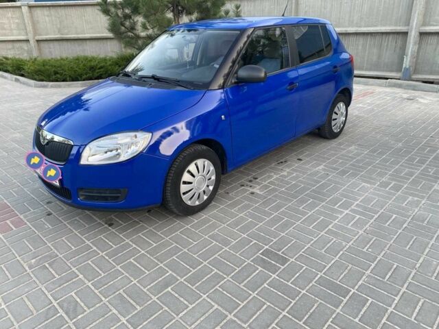 Синий Шкода Фабия, объемом двигателя 1.2 л и пробегом 83 тыс. км за 5300 $, фото 1 на Automoto.ua