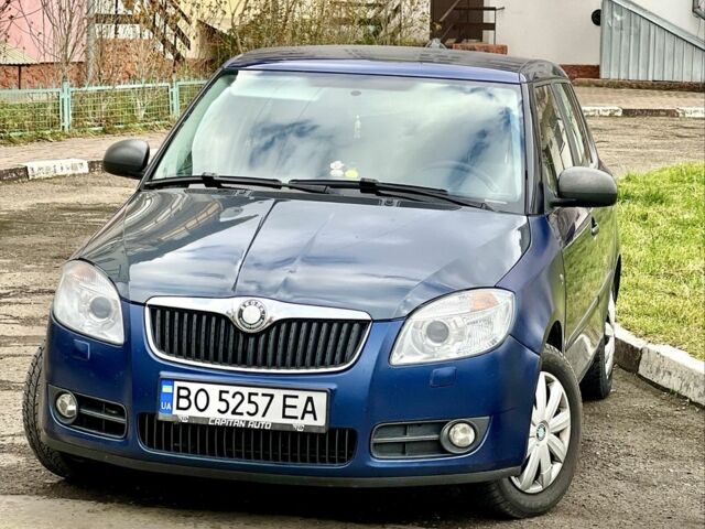 Синий Шкода Фабия, объемом двигателя 0 л и пробегом 170 тыс. км за 3330 $, фото 1 на Automoto.ua