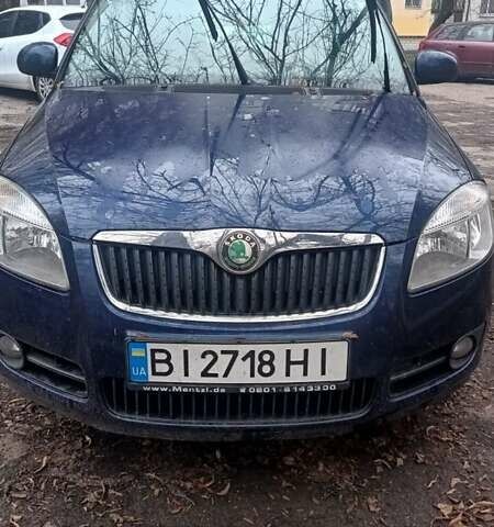 Синий Шкода Фабия, объемом двигателя 1.2 л и пробегом 220 тыс. км за 5000 $, фото 1 на Automoto.ua