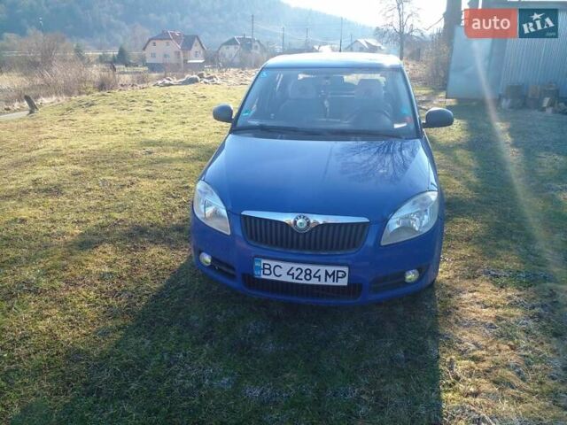 Синій Шкода Фабія, об'ємом двигуна 1.2 л та пробігом 180 тис. км за 4200 $, фото 1 на Automoto.ua