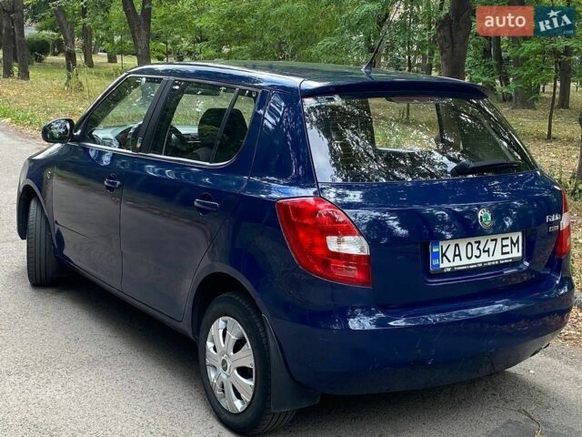 Синій Шкода Фабія, об'ємом двигуна 1.39 л та пробігом 358 тис. км за 2950 $, фото 1 на Automoto.ua