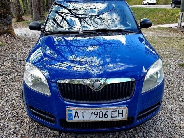 Синий Шкода Фабия, объемом двигателя 1.2 л и пробегом 170 тыс. км за 4500 $, фото 1 на Automoto.ua