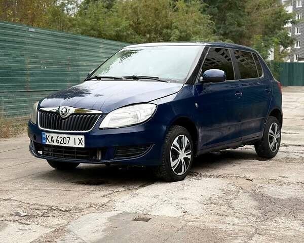 Синій Шкода Фабія, об'ємом двигуна 1.39 л та пробігом 420 тис. км за 2750 $, фото 1 на Automoto.ua