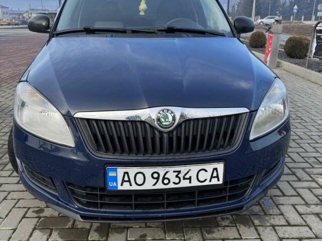 Синий Шкода Фабия, объемом двигателя 1.2 л и пробегом 145 тыс. км за 5250 $, фото 1 на Automoto.ua