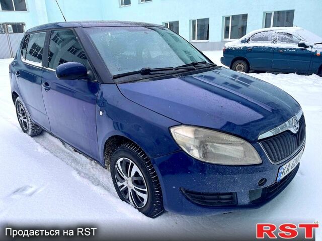 Синій Шкода Фабія, об'ємом двигуна 1.4 л та пробігом 0 тис. км за 2800 $, фото 1 на Automoto.ua