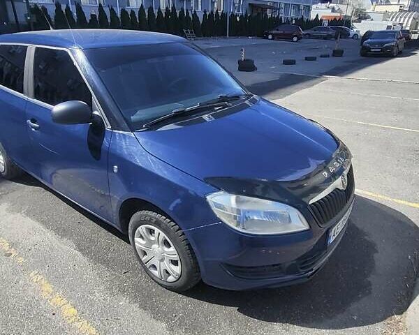 Синий Шкода Фабия, объемом двигателя 1.6 л и пробегом 232 тыс. км за 5950 $, фото 1 на Automoto.ua