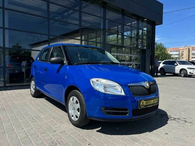 Синий Шкода Фабия, объемом двигателя 0 л и пробегом 172 тыс. км за 4915 $, фото 1 на Automoto.ua