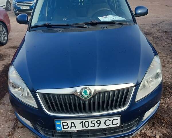 Синий Шкода Фабия, объемом двигателя 1.6 л и пробегом 218 тыс. км за 6500 $, фото 1 на Automoto.ua