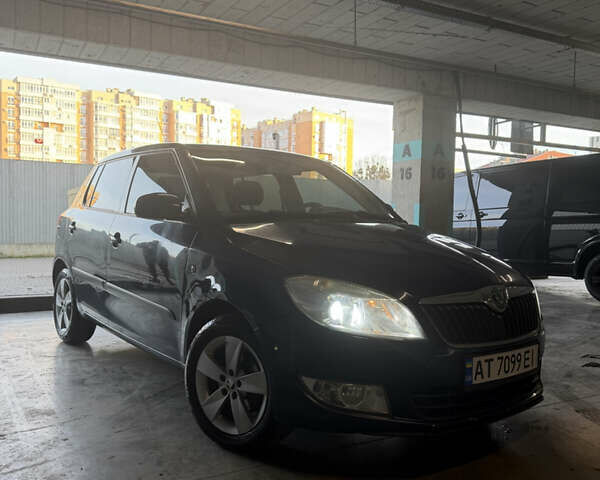 Синий Шкода Фабия, объемом двигателя 1.6 л и пробегом 234 тыс. км за 4800 $, фото 1 на Automoto.ua