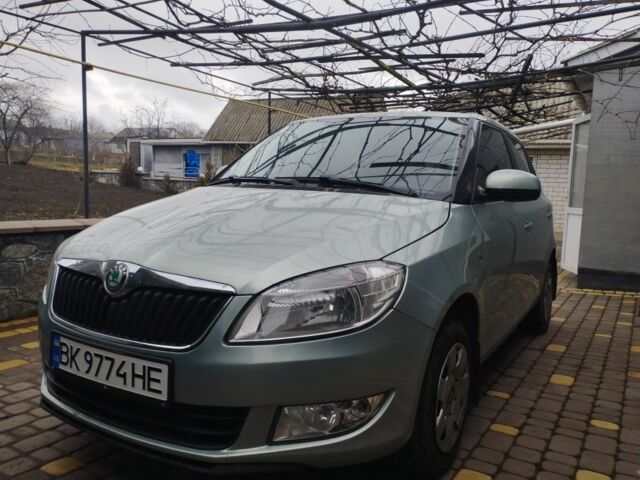 Синій Шкода Фабія, об'ємом двигуна 0 л та пробігом 157 тис. км за 5600 $, фото 1 на Automoto.ua