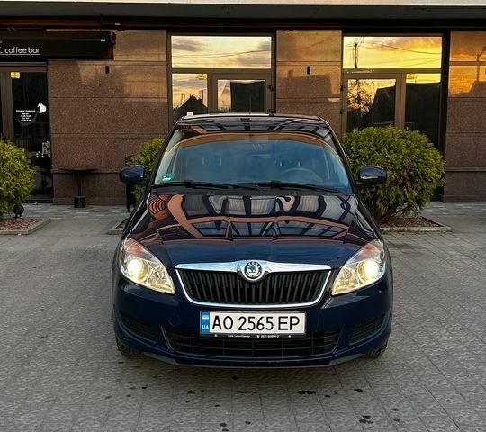 Синій Шкода Фабія, об'ємом двигуна 1.6 л та пробігом 203 тис. км за 6000 $, фото 1 на Automoto.ua