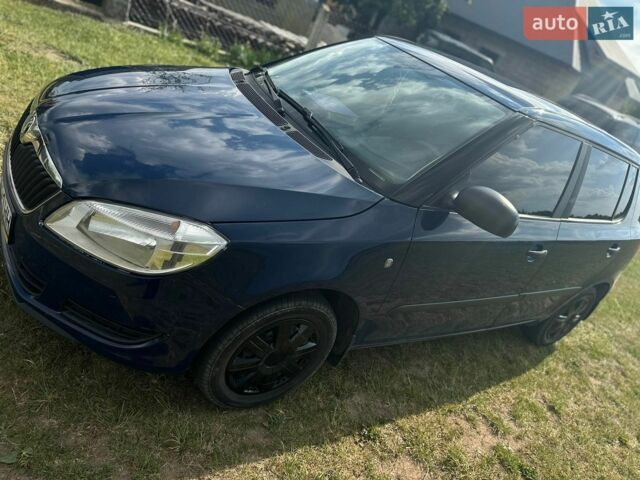 Синій Шкода Фабія, об'ємом двигуна 1.2 л та пробігом 188 тис. км за 5500 $, фото 1 на Automoto.ua