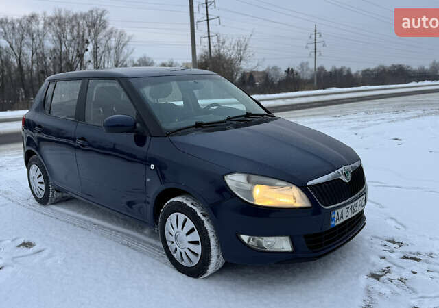 Синій Шкода Фабія, об'ємом двигуна 1.39 л та пробігом 268 тис. км за 3950 $, фото 1 на Automoto.ua