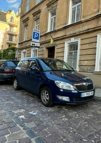 Синій Шкода Фабія, об'ємом двигуна 1.39 л та пробігом 196 тис. км за 6000 $, фото 1 на Automoto.ua