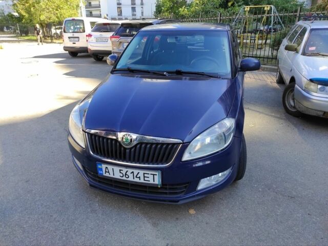 Синий Шкода Фабия, объемом двигателя 1.4 л и пробегом 235 тыс. км за 4499 $, фото 1 на Automoto.ua