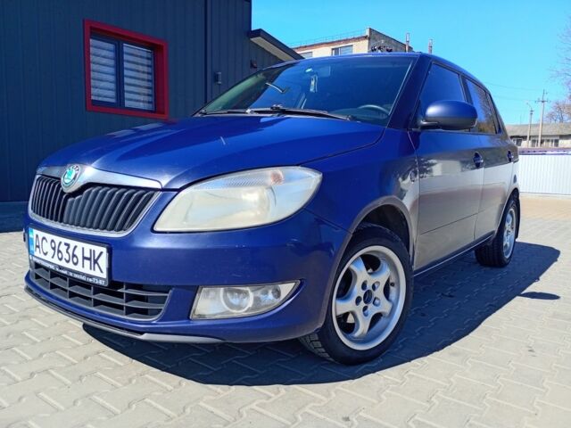 Синий Шкода Фабия, объемом двигателя 1.4 л и пробегом 575 тыс. км за 3900 $, фото 1 на Automoto.ua