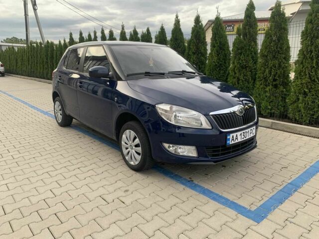 Синий Шкода Фабия, объемом двигателя 1.4 л и пробегом 186 тыс. км за 6200 $, фото 1 на Automoto.ua