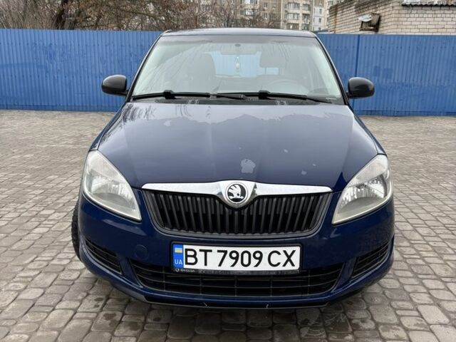 Синий Шкода Фабия, объемом двигателя 1.6 л и пробегом 206 тыс. км за 6500 $, фото 1 на Automoto.ua